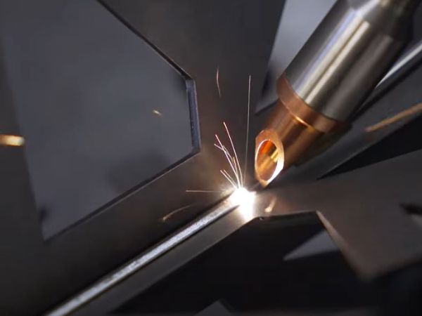 Zváranie laserom XTW 1500 MOST s využitím prídavného materiálu